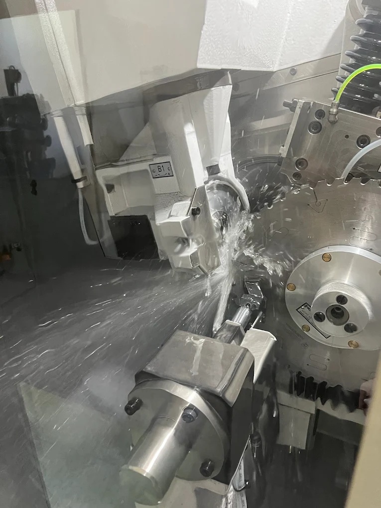 Affilatura di precisione nel laboratorio Affilatura U.L.